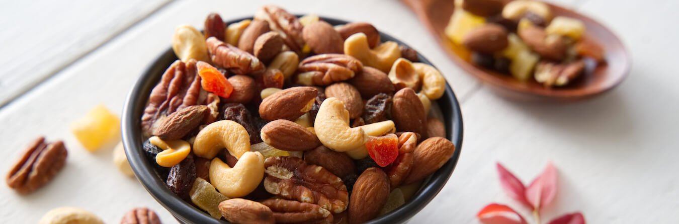 mix nuts and dried fruit